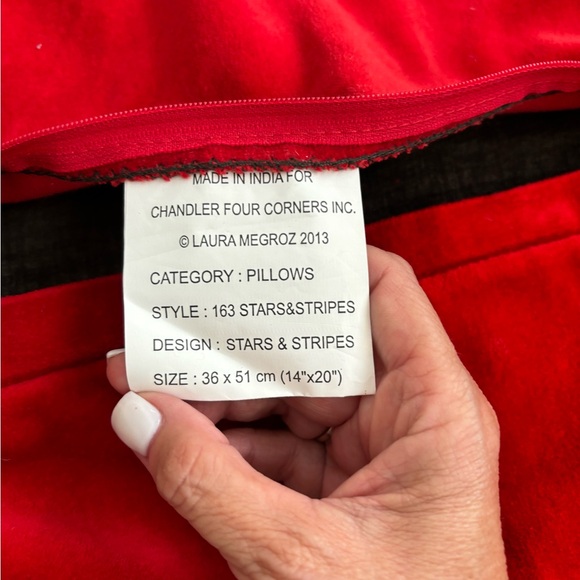 ✨ CHANDLER 4 CORNERS Stars and Stripes Hooked Wool Flag Pillow Cover - Picture 6 of 10